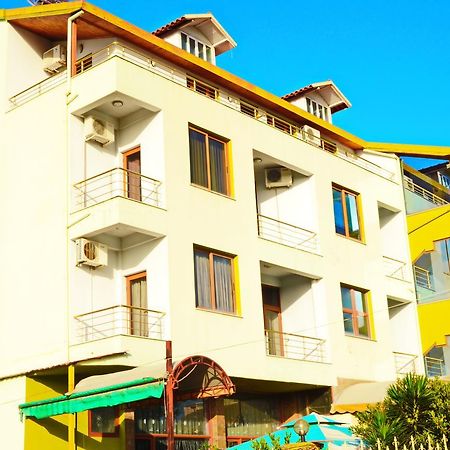 Hotel Gjeli Fier Esterno foto