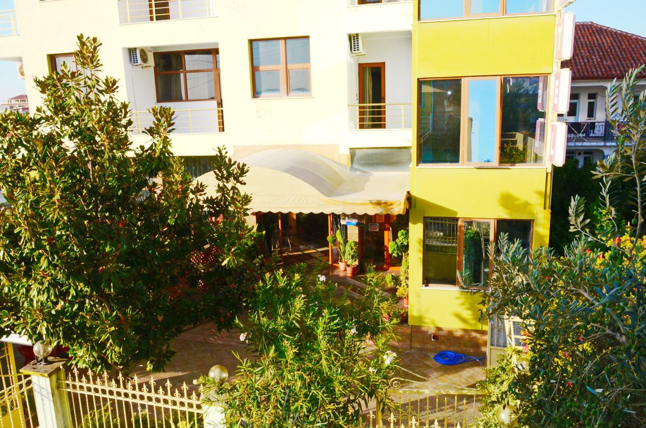 Hotel Gjeli Fier Esterno foto