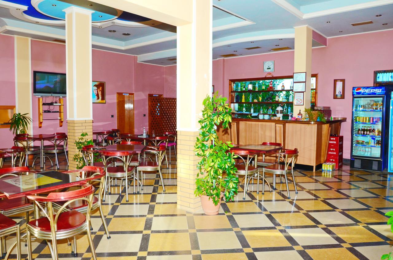 Hotel Gjeli Fier Esterno foto
